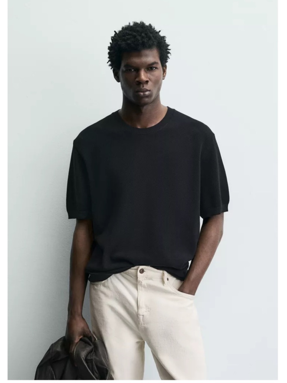 Zara Men's Black Short-Sleeve Crewneck Tee